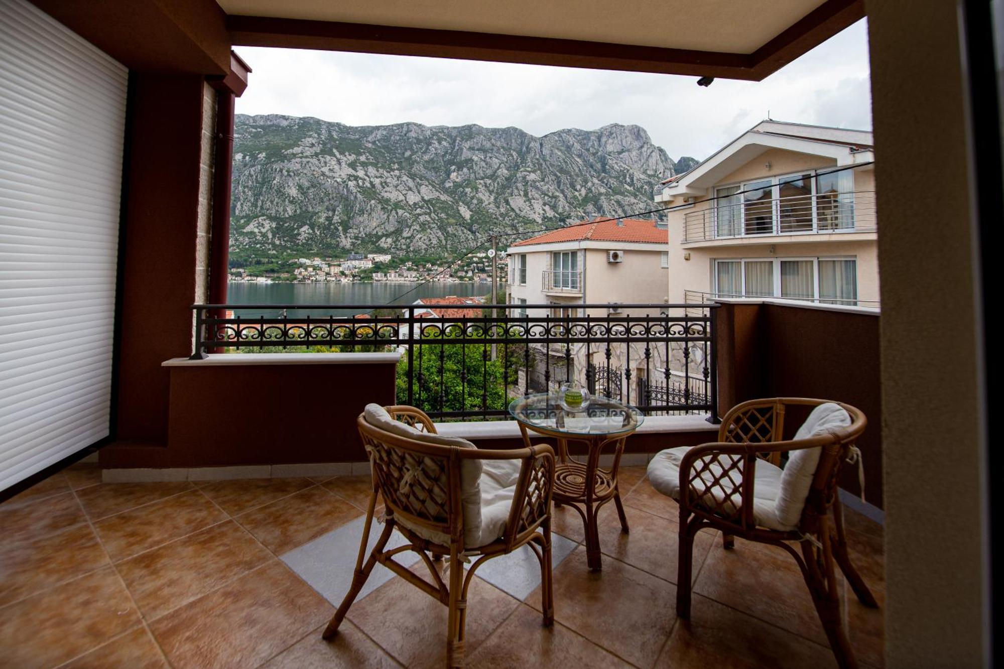 Mejic Apartments Kotor Buitenkant foto